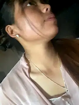 Snapshot of Suki_babyy chatting on November 2, 2025, 2:14 am Suki babyy online show from November 2, 2025, 2:14 am