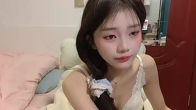 Ximei-O online show from November 13, 2025, 5:01 pm