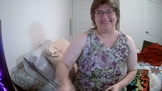 Snapshot of Buggy1965 chatting on April 21, 2026, 1:50 pm Buggy1965 online show from April 21, 2026, 1:50 pm
