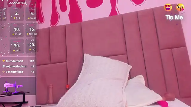 TaniaJhons online show from October 31, 2025, 1:39 am