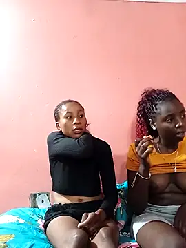 HotPetite 25 online show from November 27, 2025, 10:45 pm