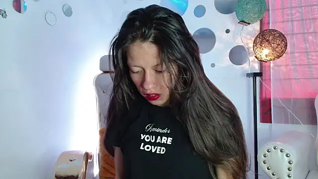 Nina Roser online show from September 24, 2025, 12:41 pm