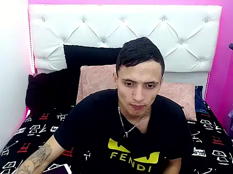 xx-kike-xx online show from September 29, 2025, 2:44 pm