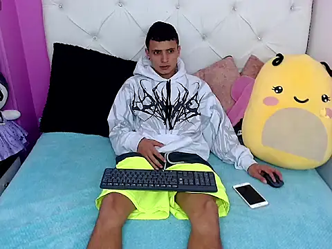 xx-kike-xx online show from October 2, 2025, 1:51 pm