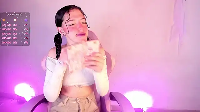 zakura Haruno online show from November 24, 2025, 2:06 pm