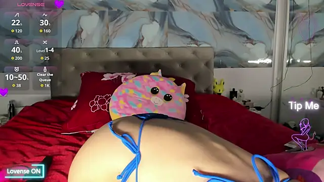 Snapshot of luluubloomm chatting on November 1, 2025, 3:03 pm luluubloomm online show from November 1, 2025, 3:03 pm