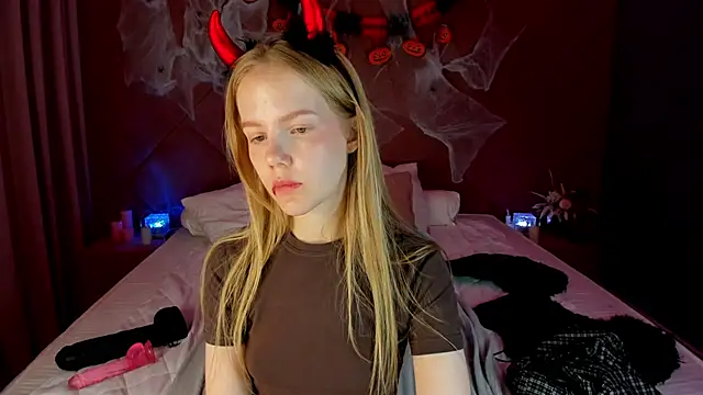 Vicki Todd online show from October 31, 2025, 3:51 am