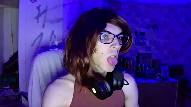 DairaxSissy  online show from September 28, 2025, 10:26 pm