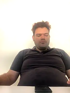 Snapshot of big_bearr chatting on October 28, 2025, 1:36 pm big bearr online show from October 28, 2025, 1:36 pm