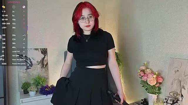 NyamNyamNyammm online show from October 19, 2025, 2:07 pm