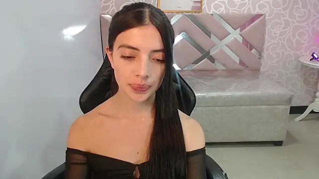 cynthia ch online show from October 7, 2025, 3:25 am