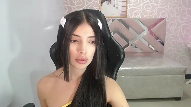 cynthia ch online show from October 8, 2025, 4:21 am