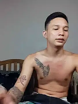 asianmonstercock05 online show from October 3, 2025, 1:08 pm