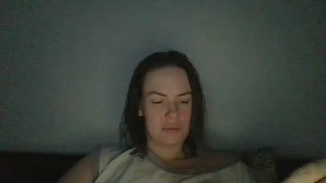 Veylonna online show from November 8, 2025, 6:51 pm