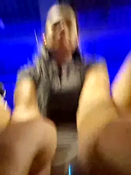 Snapshot of Coraline__dk2 chatting on October 17, 2025, 10:40 am Coraline dk2 online show from October 17, 2025, 10:40 am