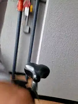 Snapshot of Coraline__dk2 chatting on October 25, 2025, 12:45 pm Coraline dk2 online show from October 25, 2025, 12:45 pm