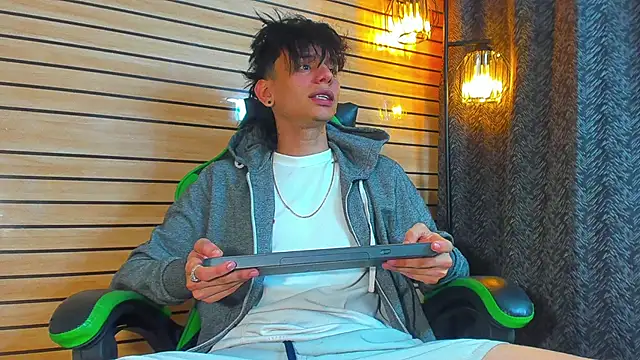 Skinny batman online show from April 26, 2026, 6:11 am