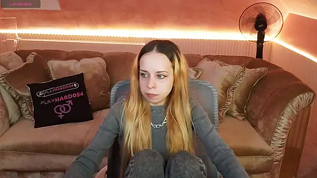 Luchi Sun online show from November 10, 2025, 11:09 am