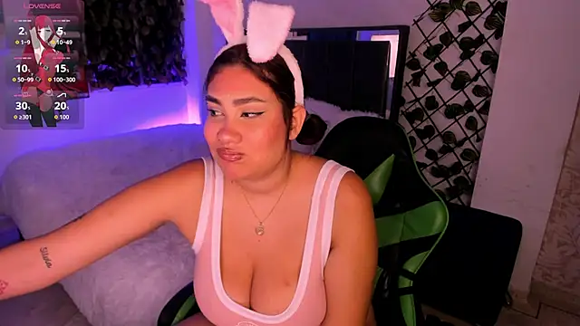 Snapshot of JessiicaaLane chatting on October 28, 2025, 5:00 am JessiicaaLane online show from October 28, 2025, 5:00 am