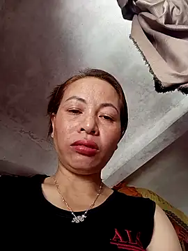 suka-bae online show from October 3, 2025, 3:47 am