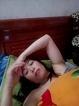 suka-bae online show from October 18, 2025, 2:03 am