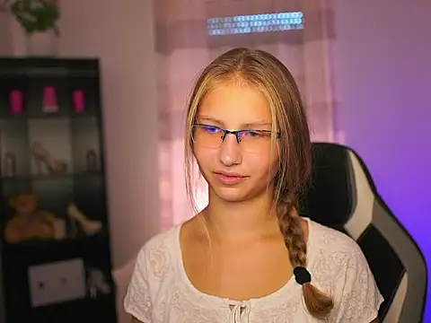 emmie murray online show from September 28, 2025, 12:54 pm