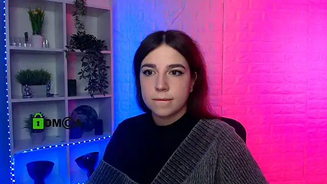 justcamila  online show from October 6, 2025, 11:29 am