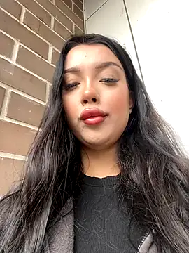 kiss Lissa online show from November 4, 2025, 12:04 pm