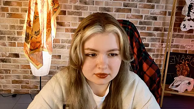 HaleySun online show from September 25, 2025, 3:27 pm