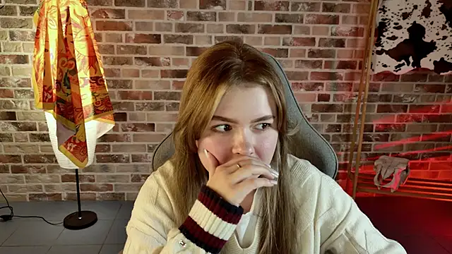 HaleySun online show from October 14, 2025, 1:34 pm