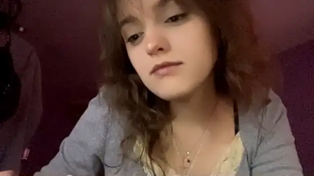 Snapshot of ShannanJou chatting on October 3, 2025, 1:19 pm ShannanJou online show from October 3, 2025, 1:19 pm