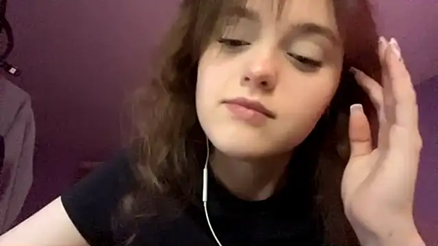 Snapshot of ShannanJou chatting on October 4, 2025, 11:08 am ShannanJou online show from October 4, 2025, 11:08 am