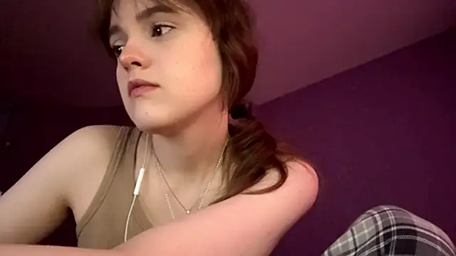 Snapshot of ShannanJou chatting on October 15, 2025, 10:04 am ShannanJou online show from October 15, 2025, 10:04 am