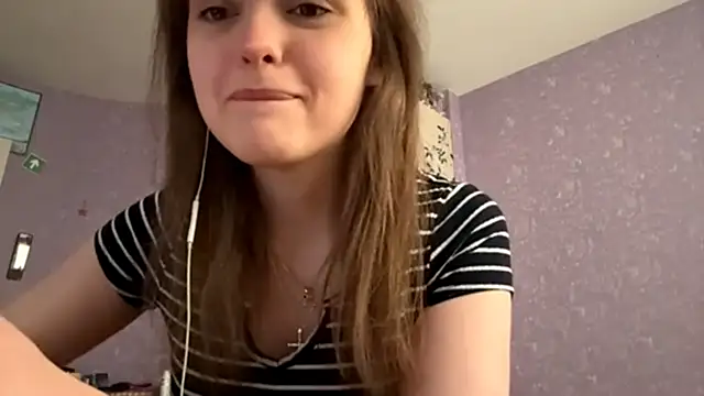 Snapshot of ShannanJou chatting on November 4, 2025, 7:29 am ShannanJou online show from November 4, 2025, 7:29 am