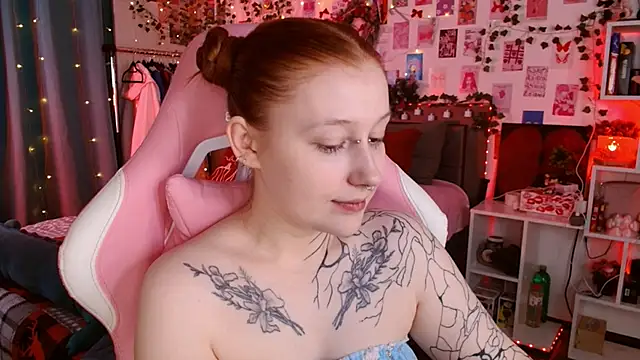 Ayla Hicks online show from December 21, 2025, 9:00 pm