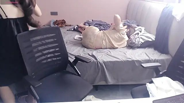 redrose520 online show from September 24, 2025, 8:28 am