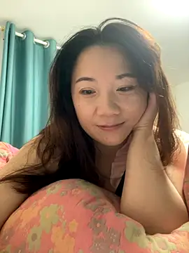 Snapshot of Momo-9988 chatting on November 7, 2025, 3:45 pm Momo-9988 online show from November 7, 2025, 3:45 pm