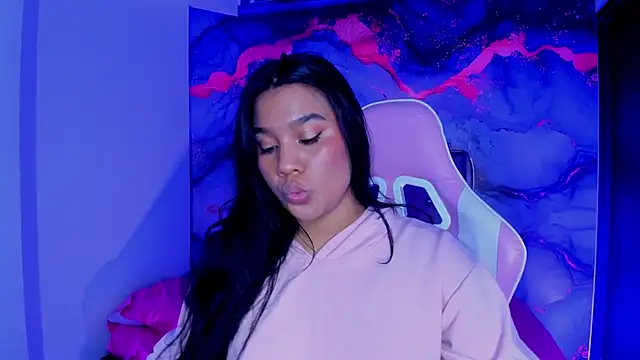 Tamara Johnss  online show from September 30, 2025, 3:11 am