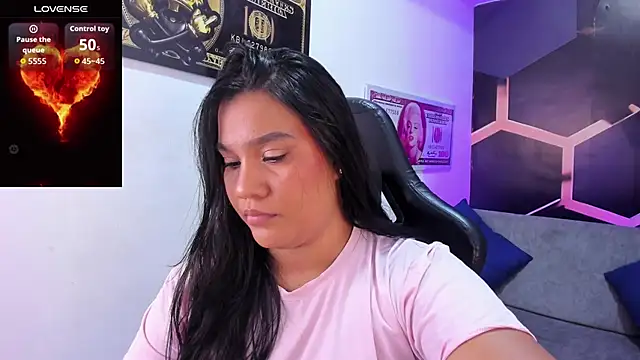 Tamara Johnss  online show from October 10, 2025, 3:05 am