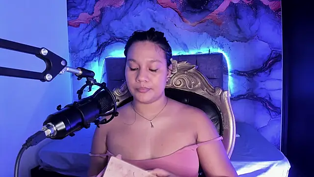 Tamara Johnss  online show from October 24, 2025, 3:03 am