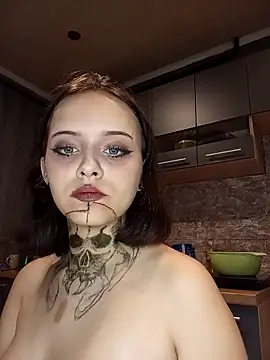 kisette online show from September 29, 2025, 5:40 pm