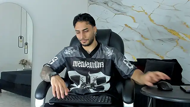 Miike Stone1 online show from October 15, 2025, 1:00 pm