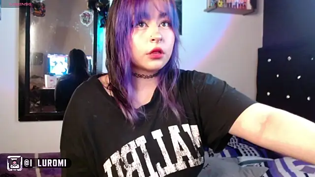 Iluromi online show from April 14, 2026, 2:45 pm