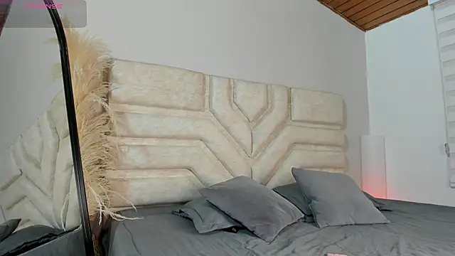 cherry bunnyx online show from February 8, 2026, 4:49 am