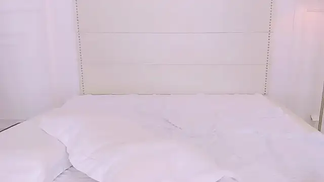 NoraAddams online show from March 16, 2026, 5:44 am