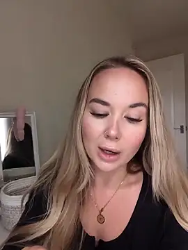 BarbieDolly x online show from September 24, 2025, 10:40 am