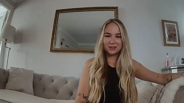 BarbieDolly x online show from September 30, 2025, 1:27 pm