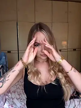 BarbieDolly x online show from October 3, 2025, 2:03 pm