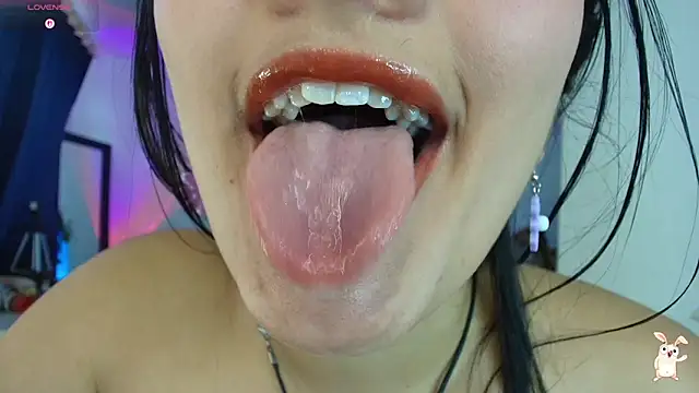 Hinata 21  online show from January 9, 2026, 8:43 pm