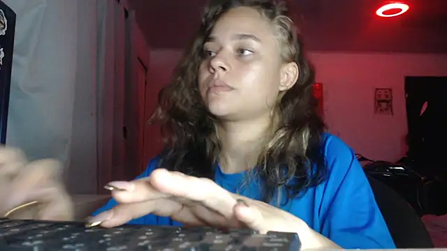 LittleCheerry69 online show from January 7, 2026, 10:18 am